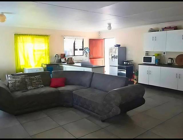 3 BEDROOM HOUSE FOR SALE IN BO PLAAS